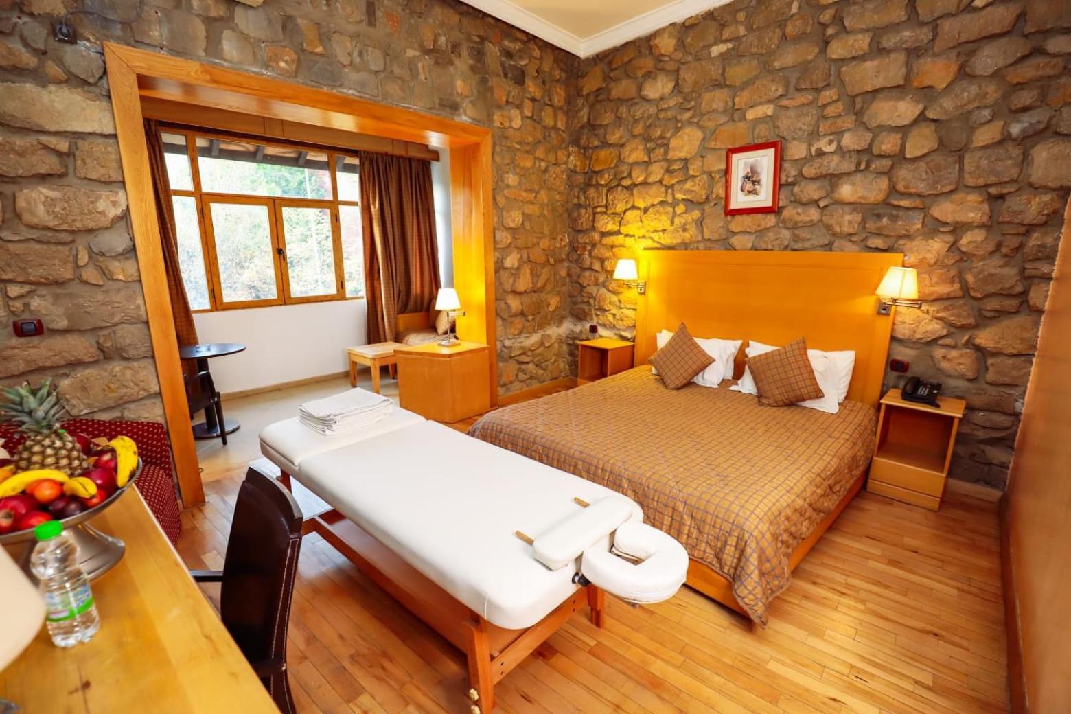 Grand Hotel Ifrane エクステリア 写真